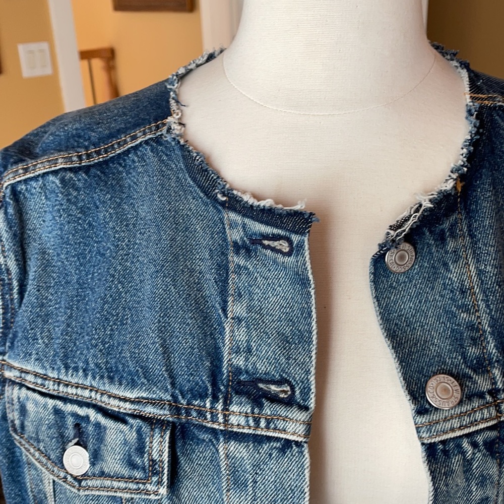 LEVI’S Denim jacket - Picture 2 of 7